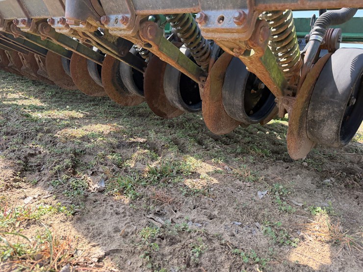 john-deere-1560-image-22