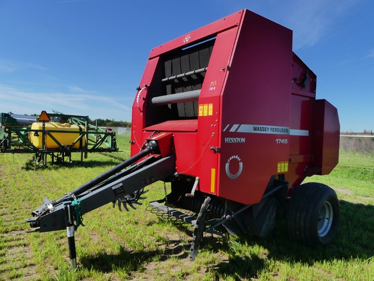 massey-ferguson-1745-image-2