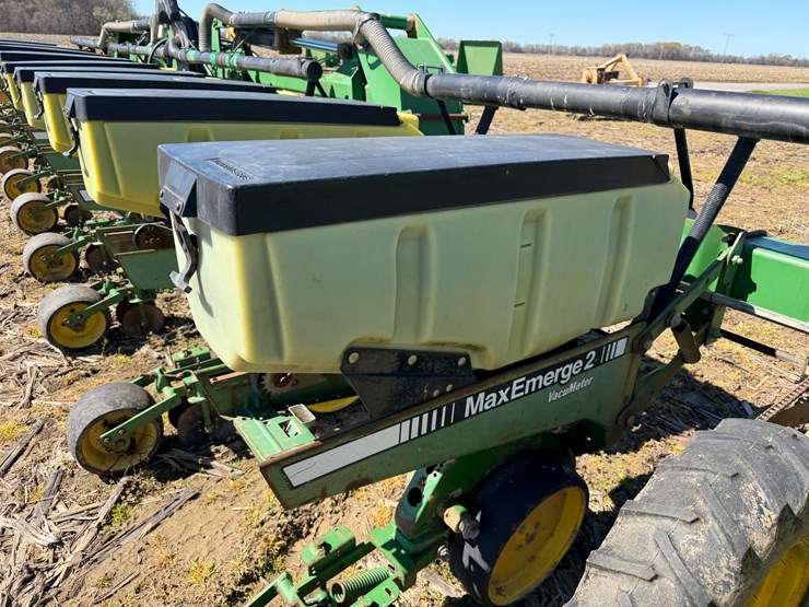 john-deere-1720-image-25