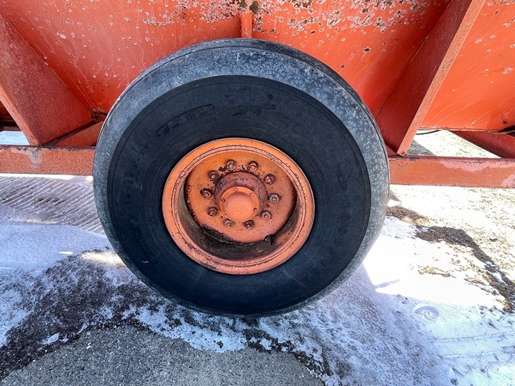 #1013-•-caldwell-grain-cart-image-35