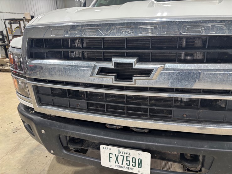 #2331-•-2022-chevrolet-5500-hd-flatbed-truck-image-13