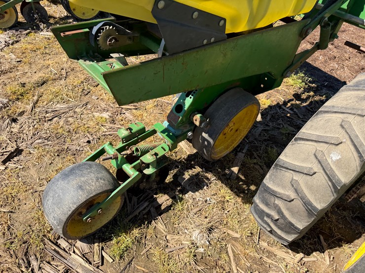 john-deere-7300-image-75