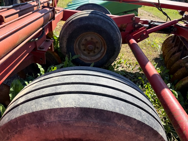 case-ih-3900dh-image-11