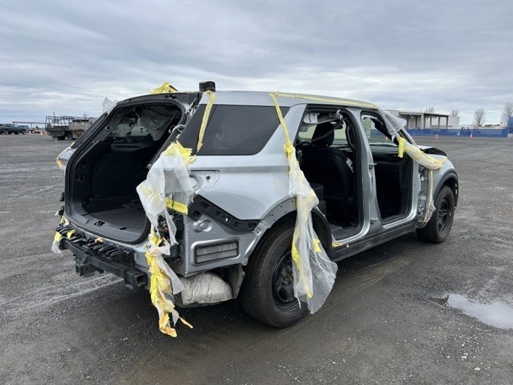 2020-ford-explorer-image-5