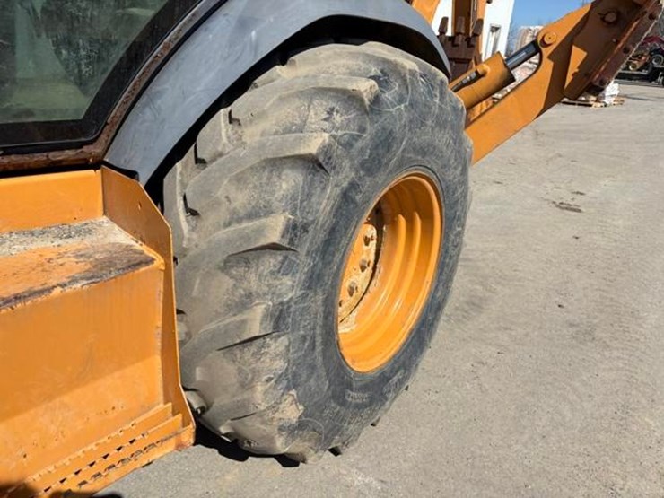 2002-case-590sl-image-18