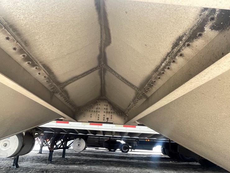 2000-cornhusker-hopper-image-17