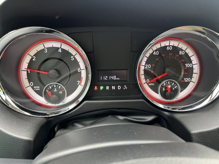 2012-dodge-grand-caravan-image-30