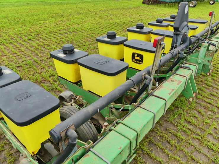 john-deere-1700-image-5