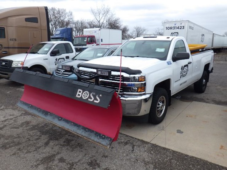 2015-chevrolet-silverado-2500-image-1