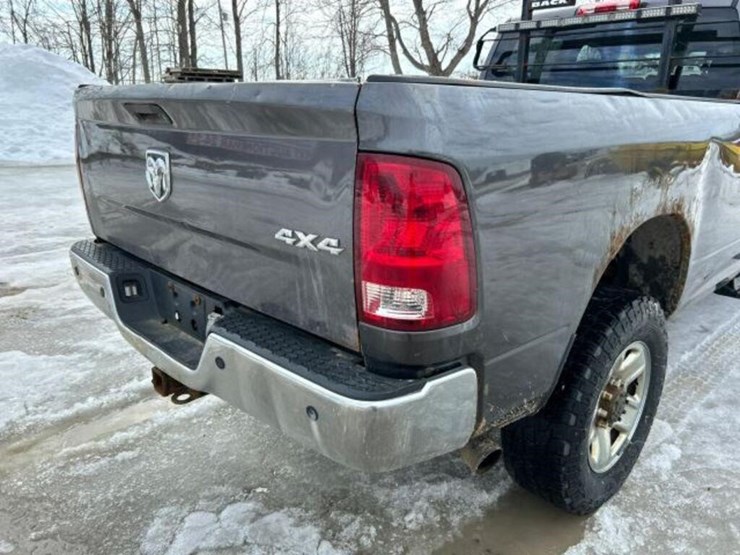 2014-ram-2500-hd-image-39