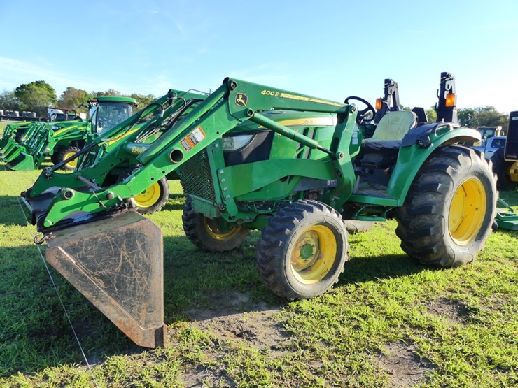 2018-john-deere-4052m-image-1