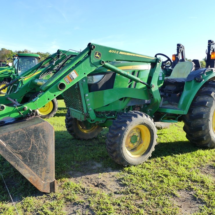 2018 JOHN DEERE 4052M