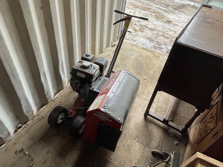 #2001-•-bed-edger-image-3