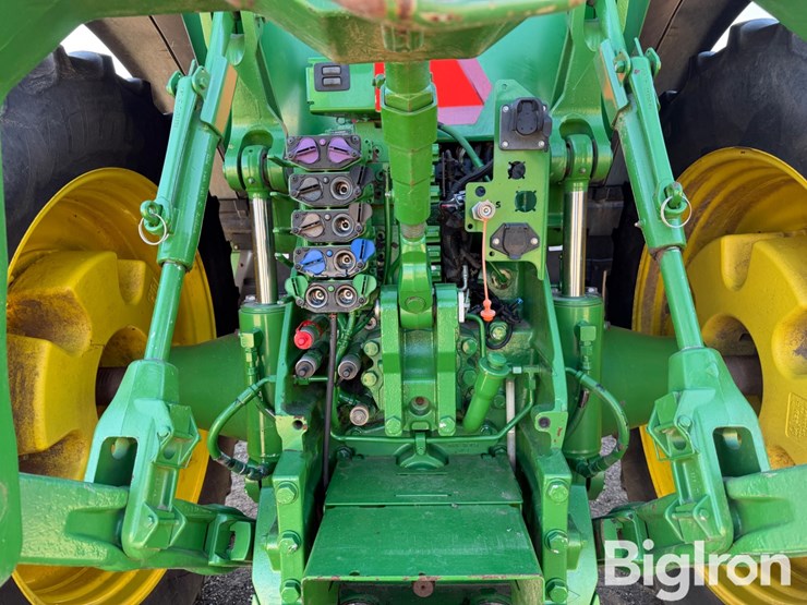 2020-john-deere-8370r-image-19
