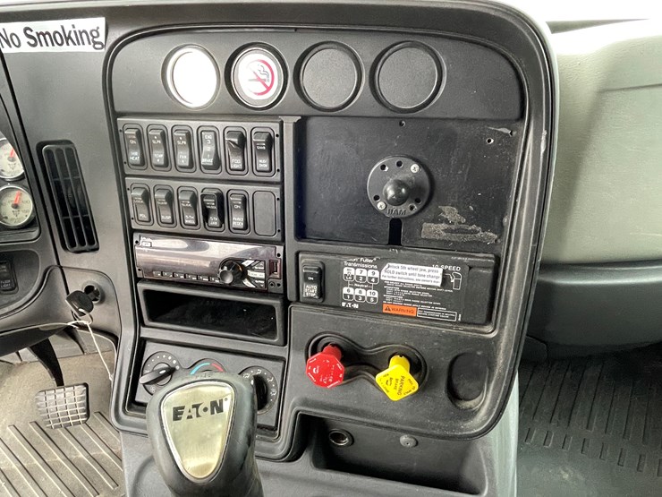 2016-international-prostar-image-55