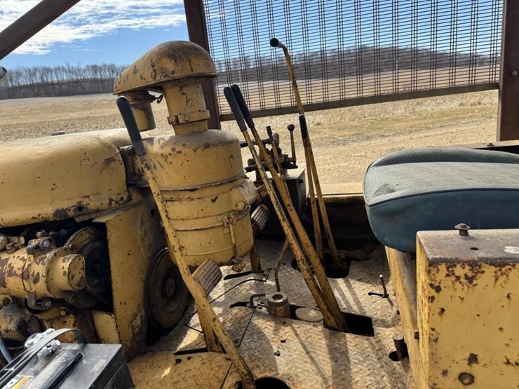 caterpillar-d6-image-16