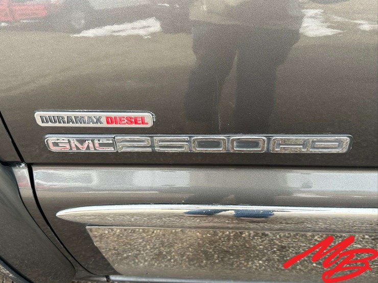 2002-gmc-2500-image-10