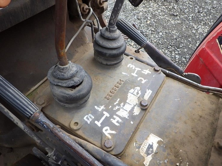 massey-ferguson-mf154/2s-tractor-image-23