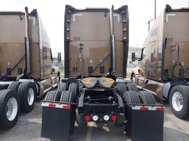 2022-kenworth-t680-image-12
