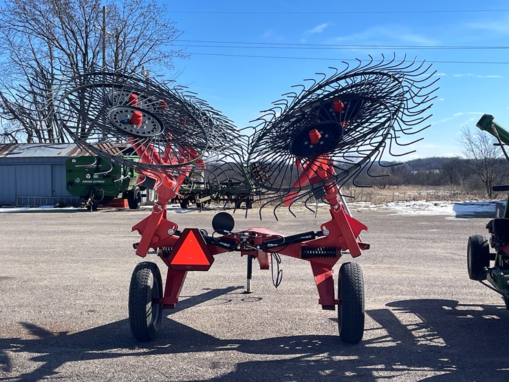 #1012-•-kuhn-(8)-wheel-speedrake-image-26