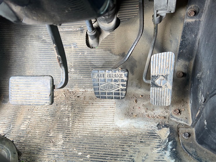 1999-international-4900-image-52