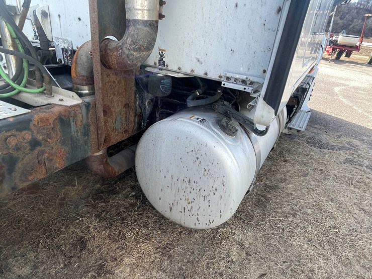 2006-peterbilt-387-image-26