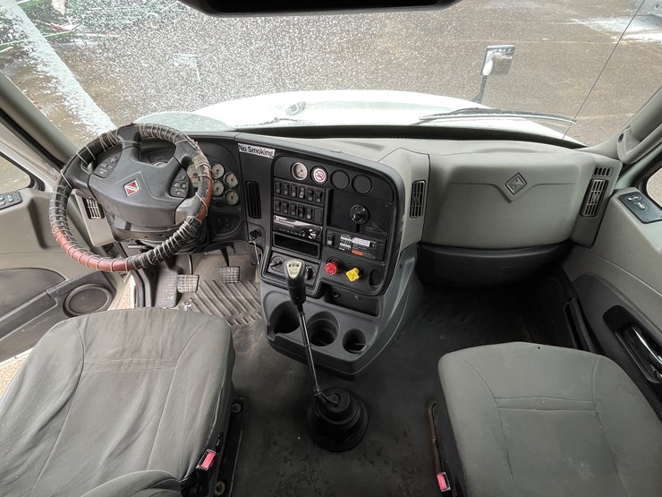 2016-international-prostar-image-60