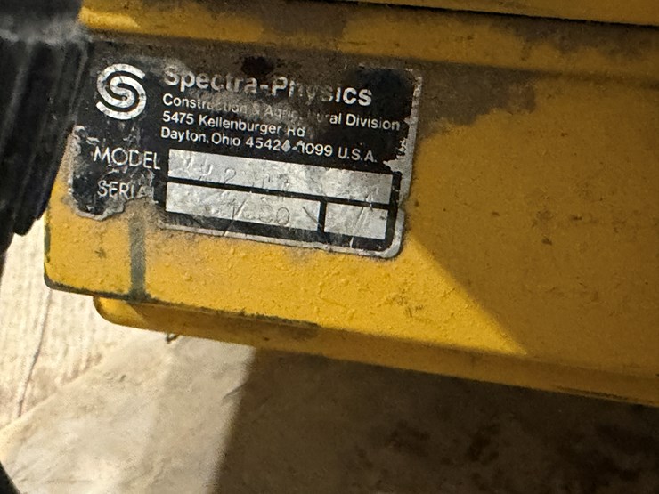 #37049-•-**-spectra-precision-twin-laser-plane-w/control-system-image-16