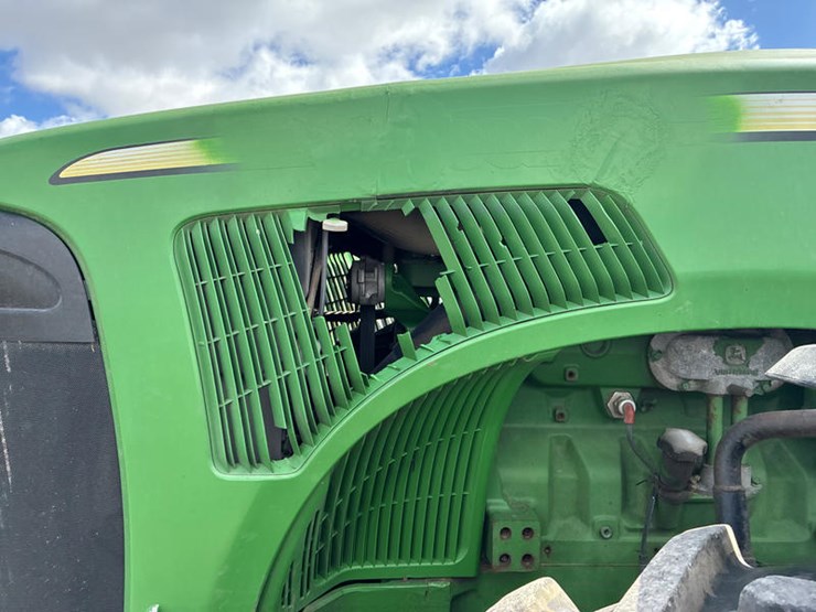 2004-john-deere-8320-image-23