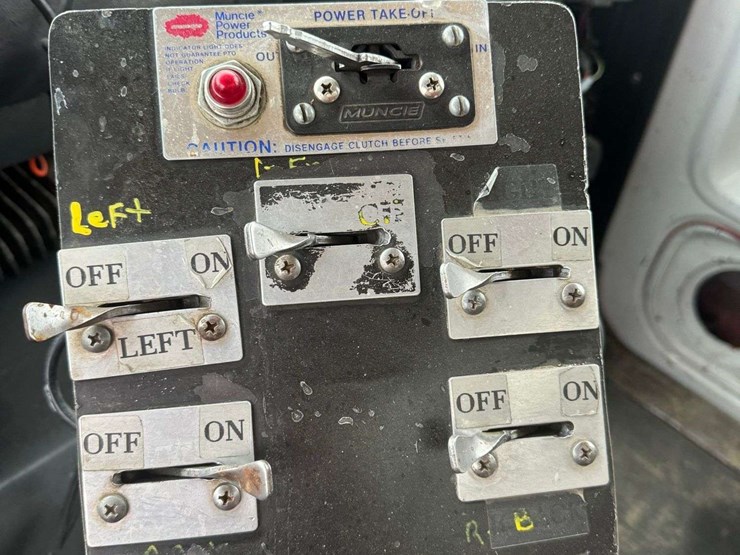 1994-ford-l-image-19