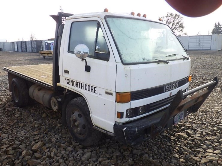 1992-isuzu-npr-image-3