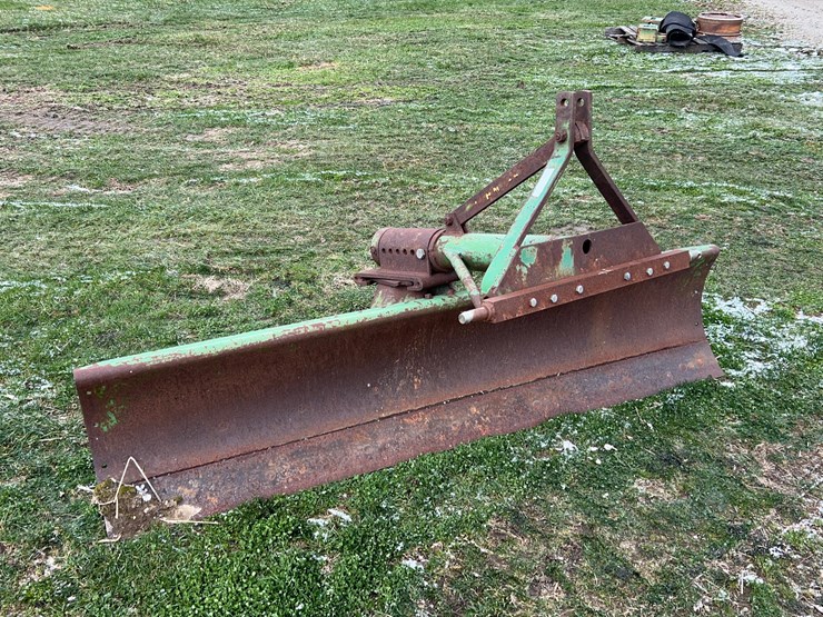 john-deere-7-image-2