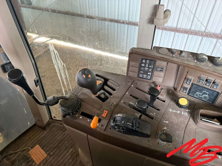 john-deere-7520-image-32