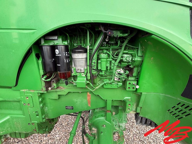2013-john-deere-8285r-image-14