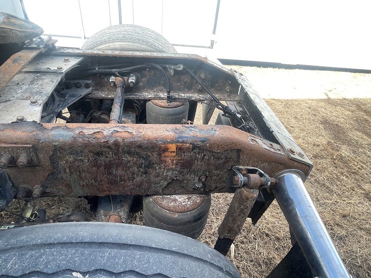 2006-peterbilt-387-image-15