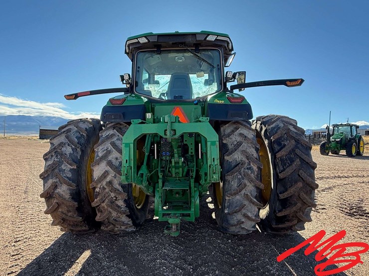 2020-john-deere-8r-410-image-6