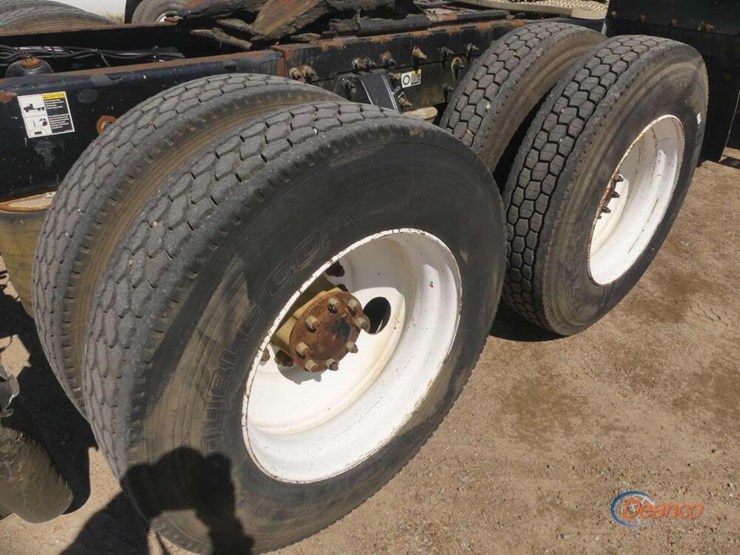 2016-peterbilt-579-image-7