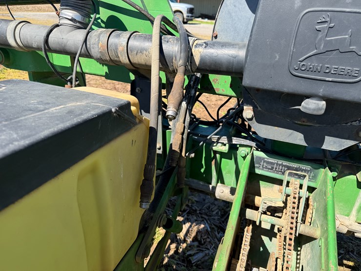 john-deere-7300-image-51