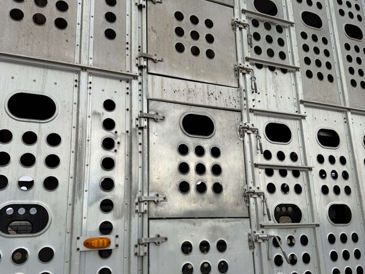 2014-merritt-53'-x-image-19