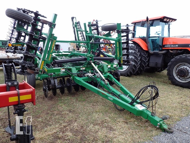 great-plains-2200tt-image-2