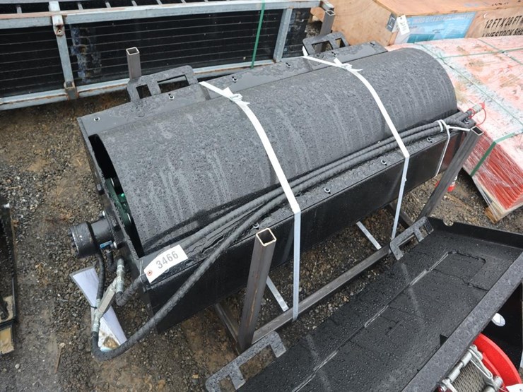 future-skid-steer-vibratory-roller-image-2