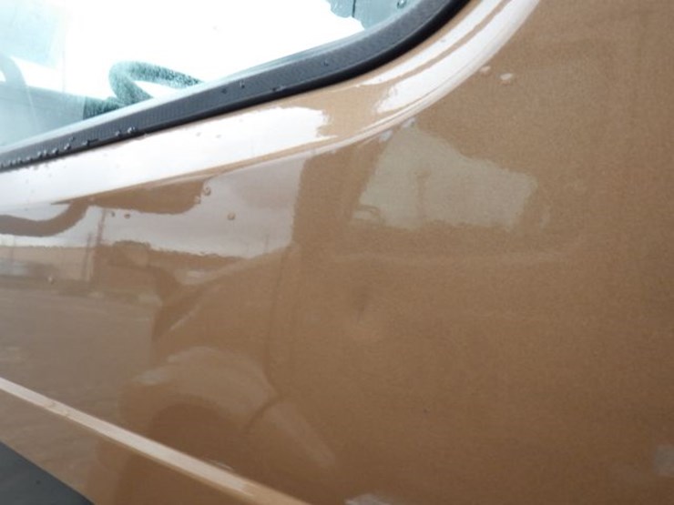 2022-volvo-vnl300-image-16