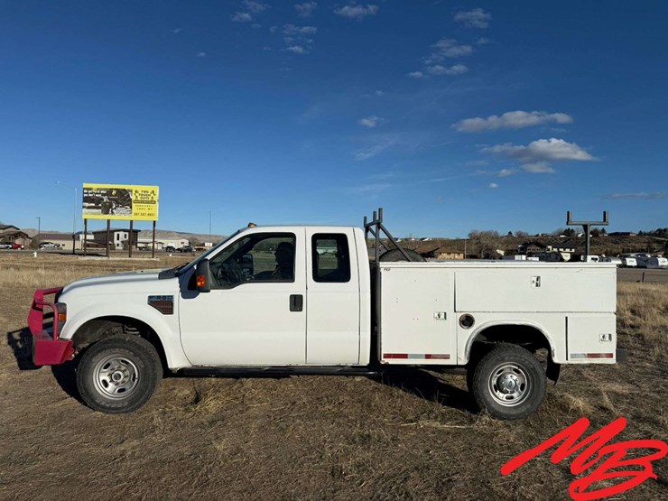 2010-ford-f350-image-9