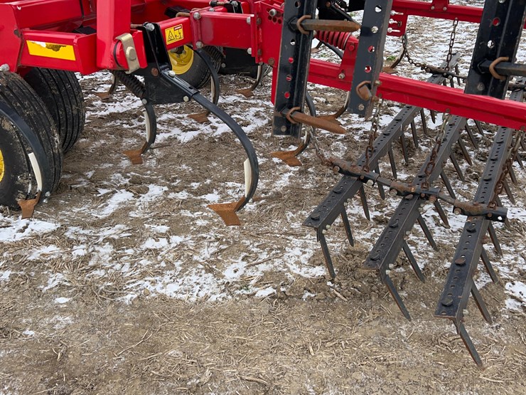 28.5'-sunflower-5035-field-cultivator-image-16