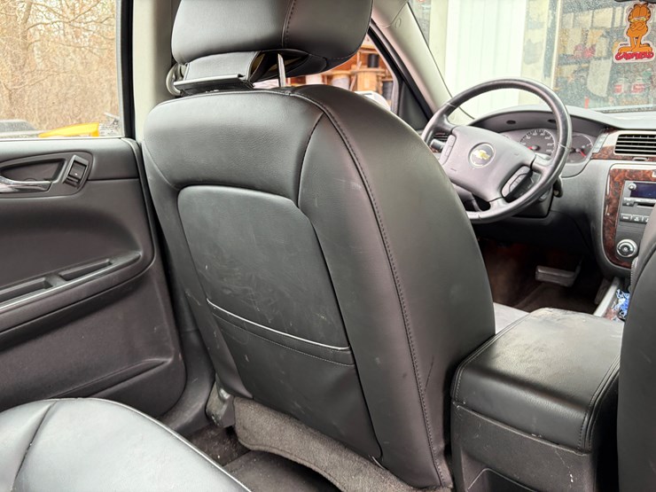 #1021-•-2014-chevy-impala-ltz-limited-(eau-claire,-wi)-(has-wi-title)-image-50