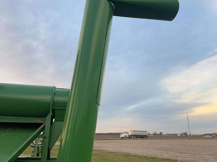 john-deere-no.-12a-pull-type-combine-image-37