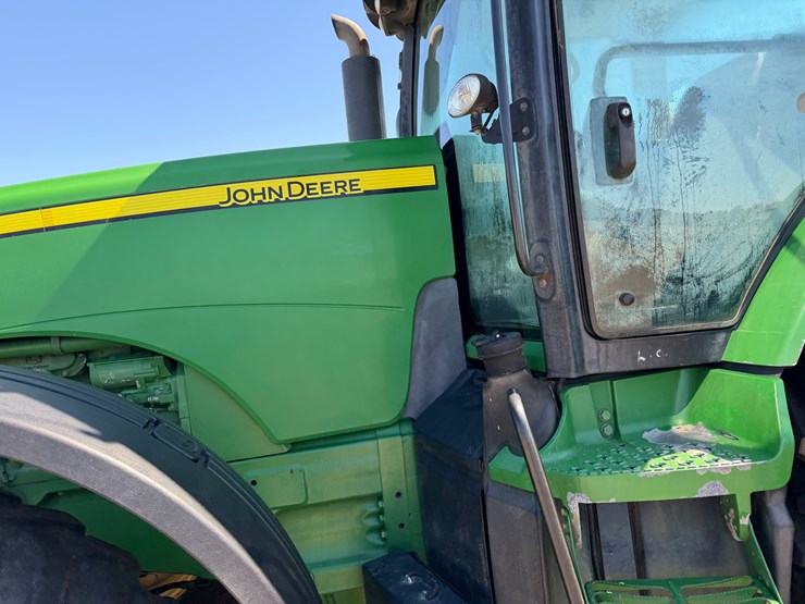 2010-john-deere-8270r-image-28