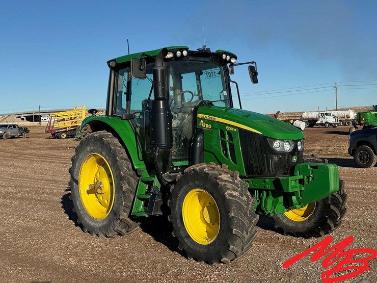 2020-john-deere-6120m-image-1