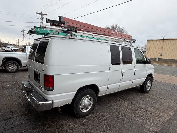 #1020-•-2014-ford-econoline-service-van-(eau-claire,-wi)-(has-wi-title)-image-5