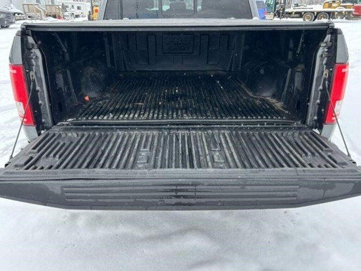 2017-ford-f150-xlt-image-41